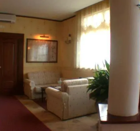 Amaranto Hotell
